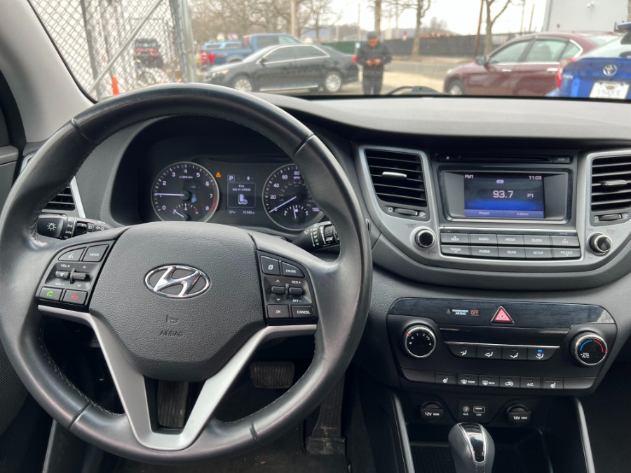 2017 Hyundai Tucson Limited AWD photo
