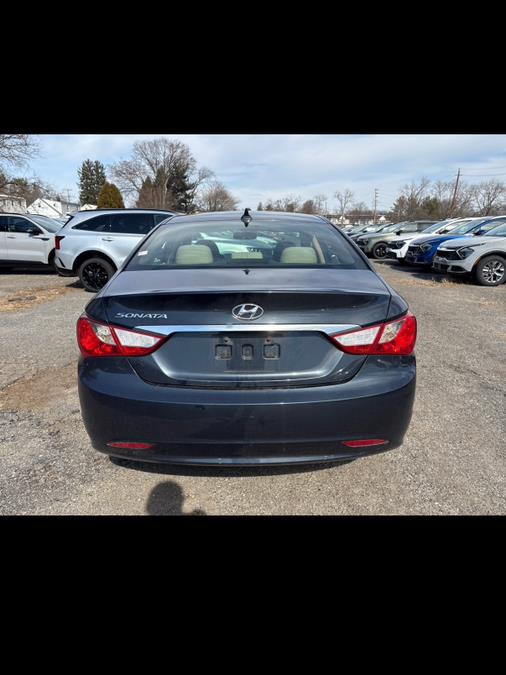 2011 Hyundai Sonata GLS photo