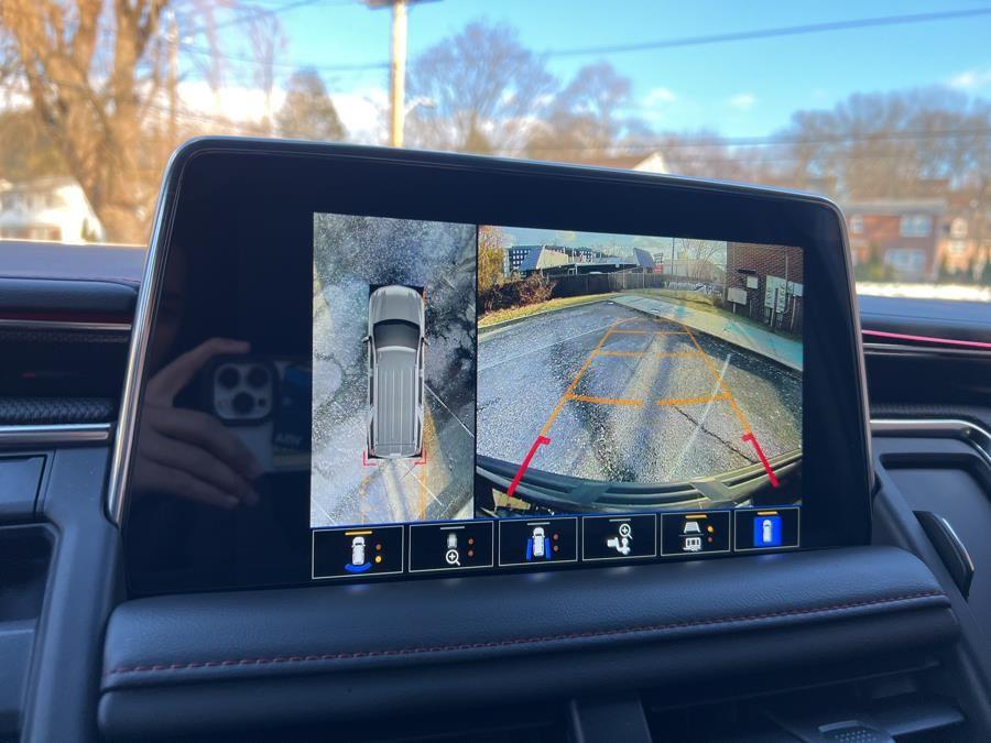2022 Chevrolet Suburban 4WD 4dr RST photo