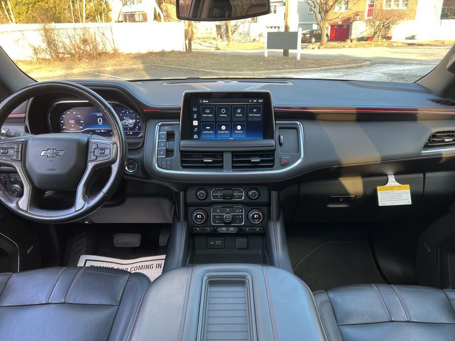 2022 Chevrolet Suburban 4WD 4dr RST photo