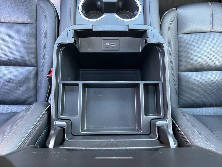2022 Chevrolet Suburban 4WD 4dr RST photo
