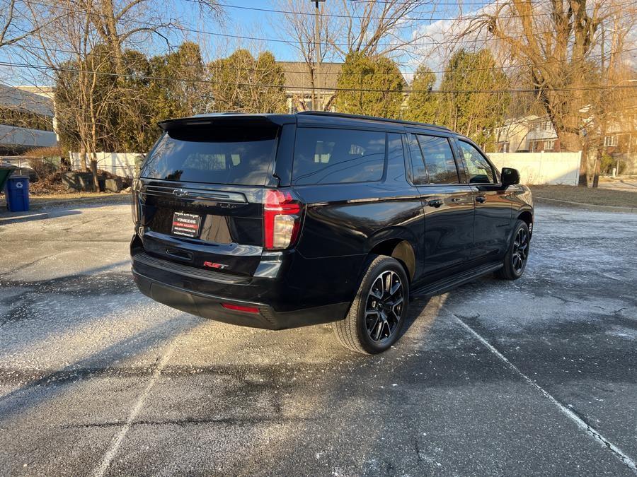2022 Chevrolet Suburban 4WD 4dr RST photo