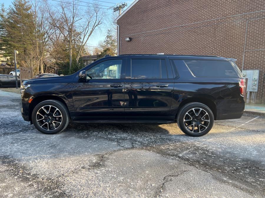 2022 Chevrolet Suburban 4WD 4dr RST photo