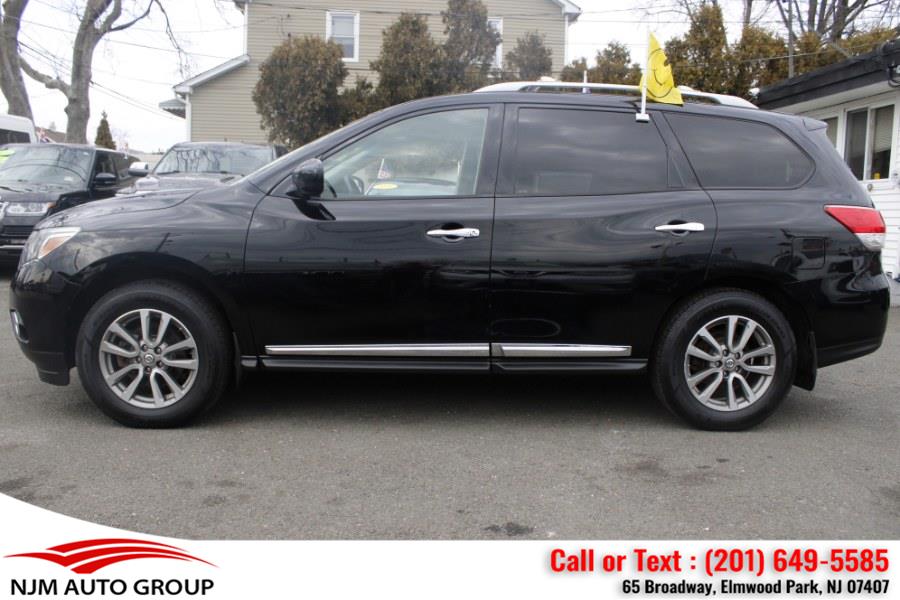 2014 Nissan Pathfinder S photo