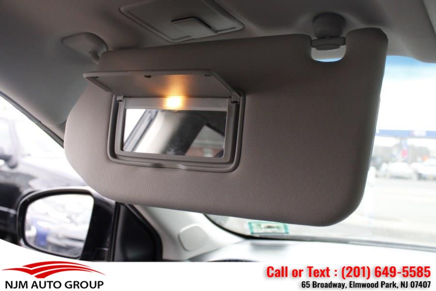 2014 Nissan Pathfinder S photo