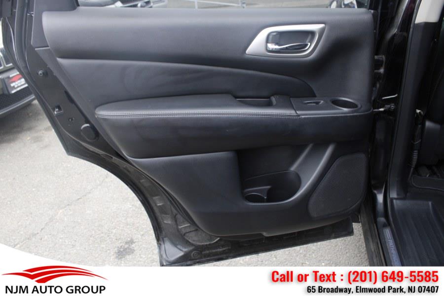 2014 Nissan Pathfinder S photo
