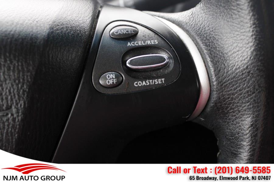 2014 Nissan Pathfinder S photo