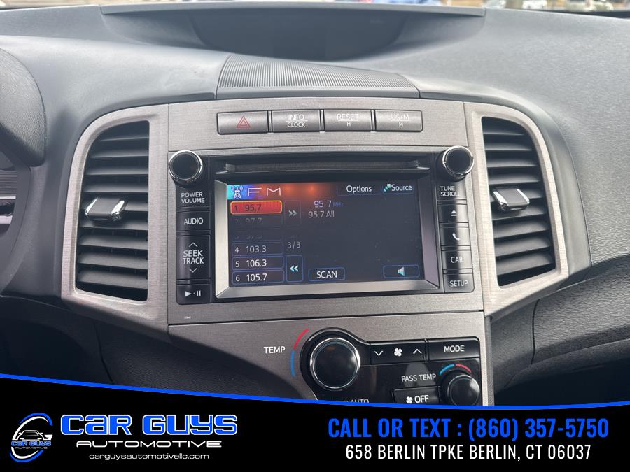 2014 Toyota Venza LE photo