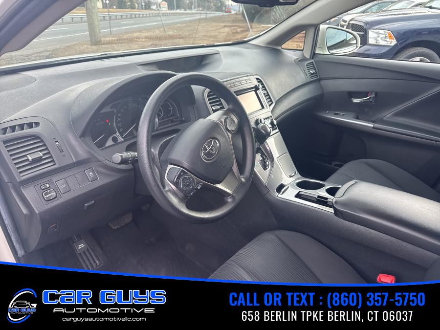 2014 Toyota Venza LE photo