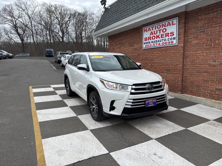 2017 Toyota Highlander LE V6 AWD photo