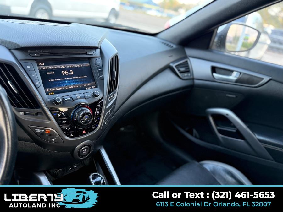 2016 Hyundai Veloster 3dr Cpe Auto Turbo photo