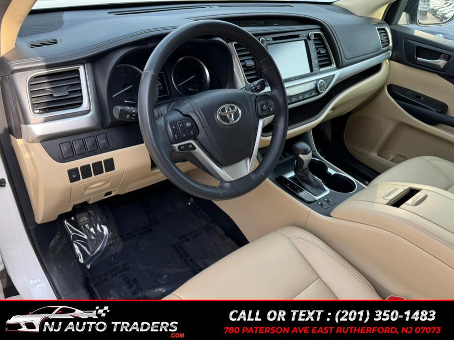 2014 Toyota Highlander XLE photo