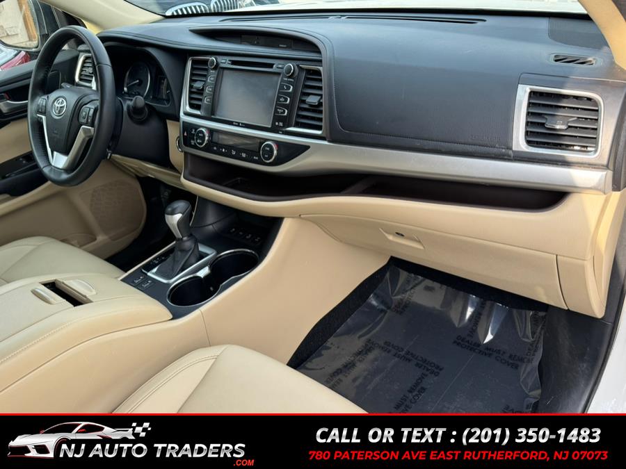 2014 Toyota Highlander XLE photo