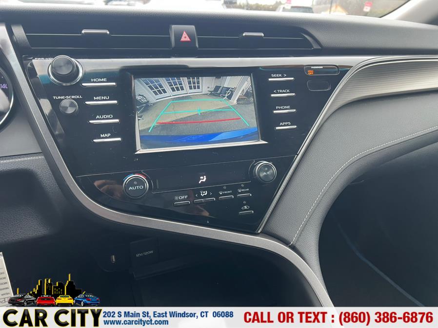 2019 Toyota Camry SE Auto (Natl) photo
