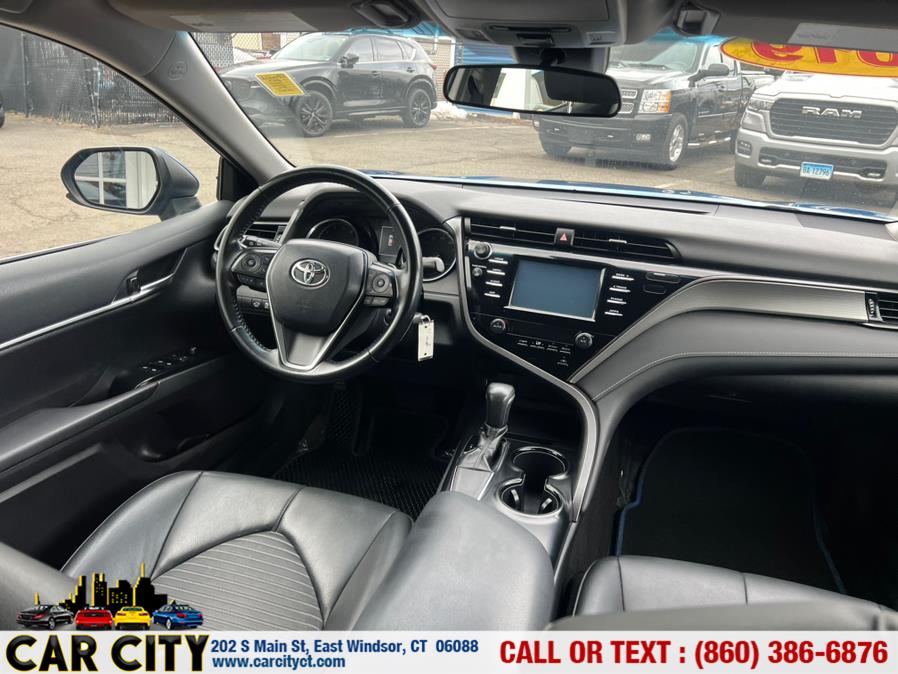 2019 Toyota Camry SE Auto (Natl) photo