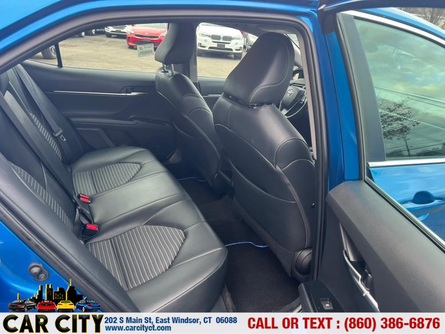 2019 Toyota Camry SE Auto (Natl) photo