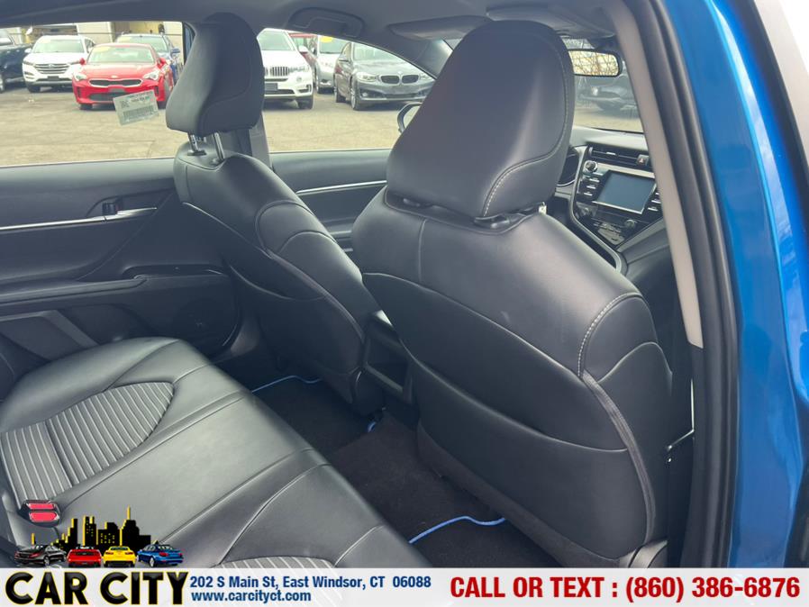 2019 Toyota Camry SE Auto (Natl) photo