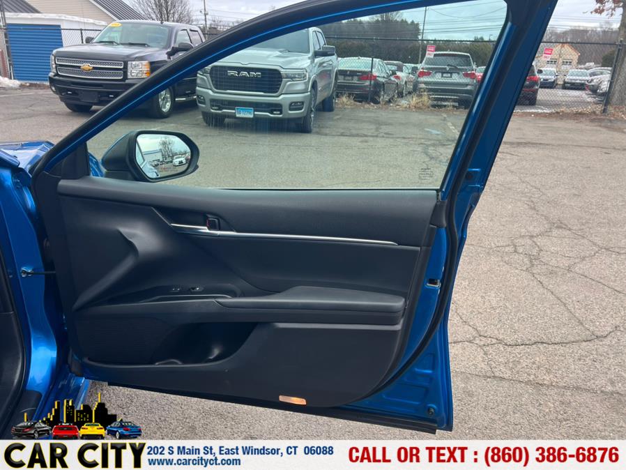 2019 Toyota Camry SE Auto (Natl) photo