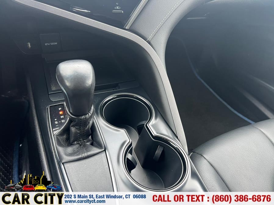2019 Toyota Camry SE Auto (Natl) photo