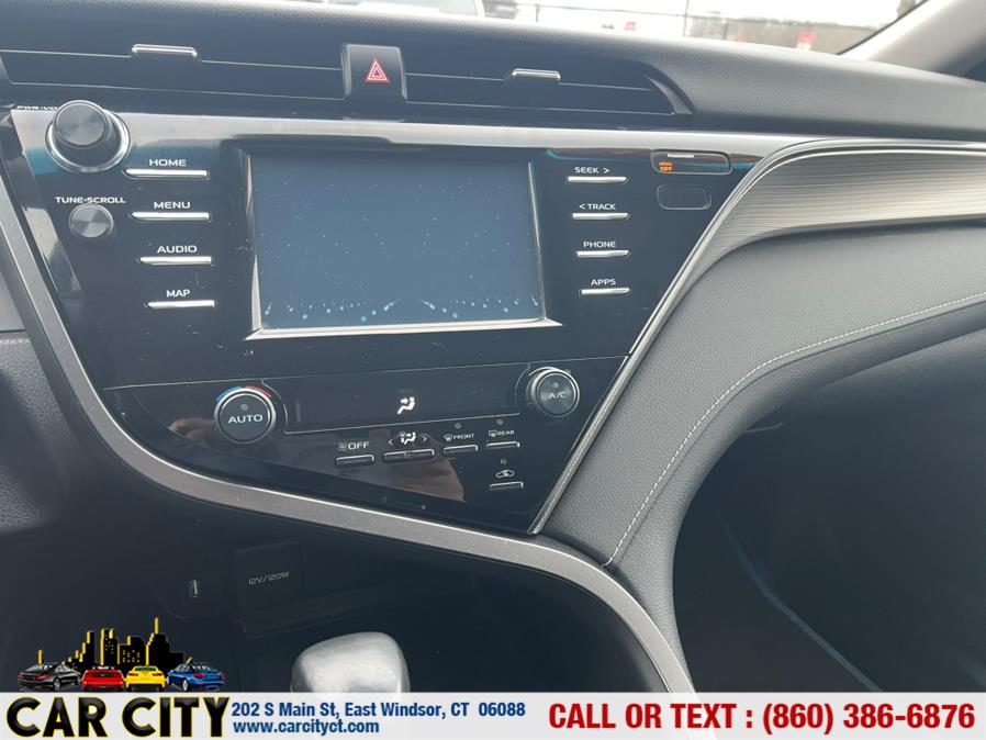 2019 Toyota Camry SE Auto (Natl) photo