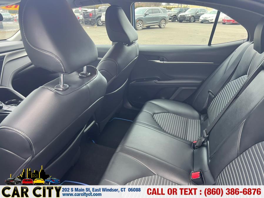 2019 Toyota Camry SE Auto (Natl) photo