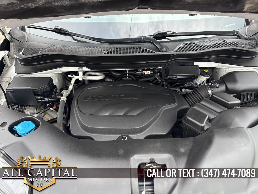 2022 Honda Pilot Touring 8-Passenger AWD photo