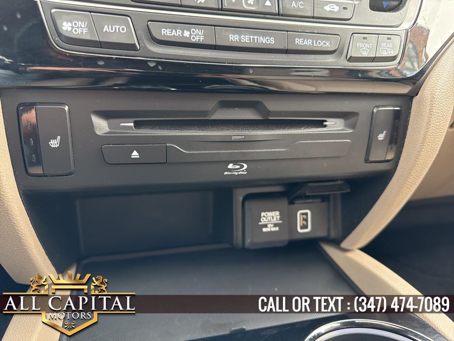 2022 Honda Pilot Touring 8-Passenger AWD photo