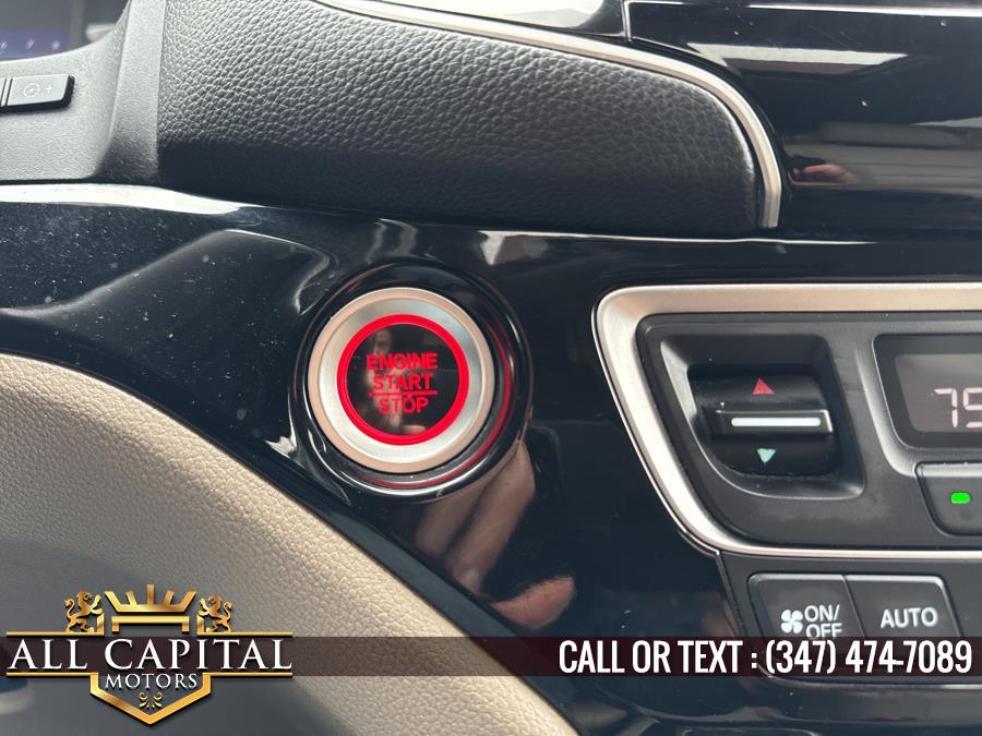 2022 Honda Pilot Touring 8-Passenger AWD photo