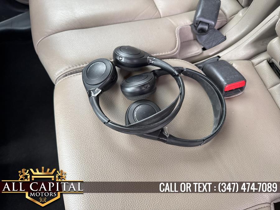 2022 Honda Pilot Touring 8-Passenger AWD photo