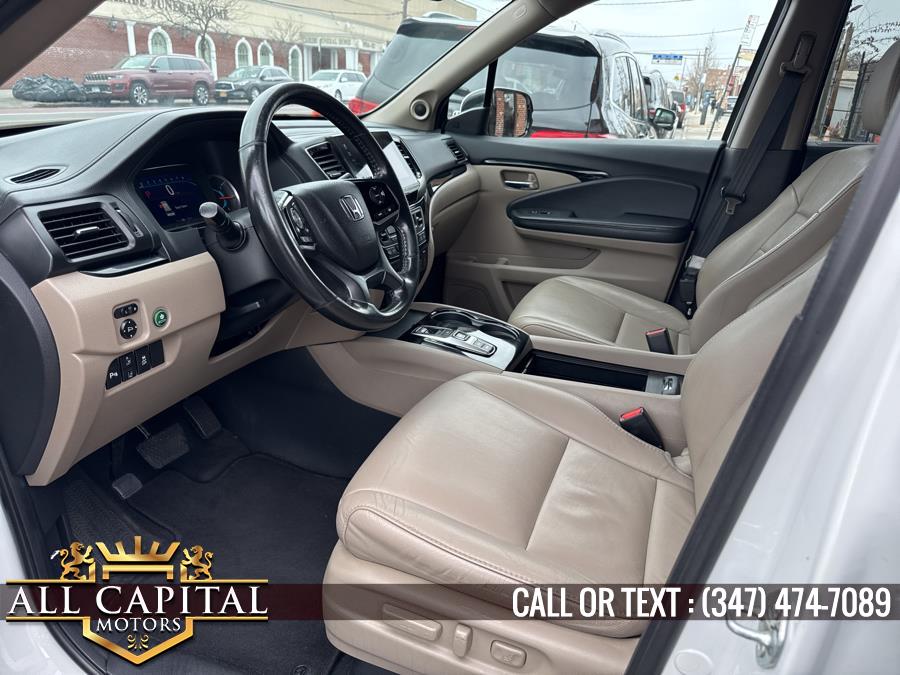 2022 Honda Pilot Touring 8-Passenger AWD photo