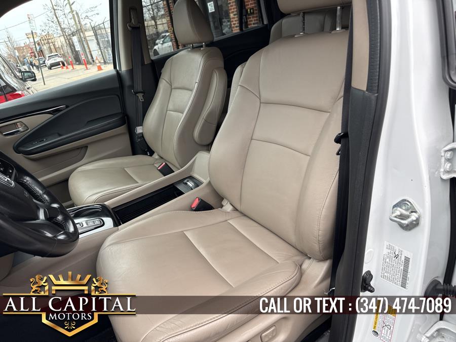 2022 Honda Pilot Touring 8-Passenger AWD photo
