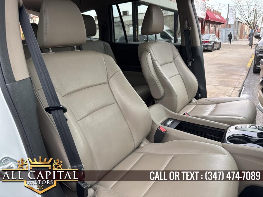 2022 Honda Pilot Touring 8-Passenger AWD photo