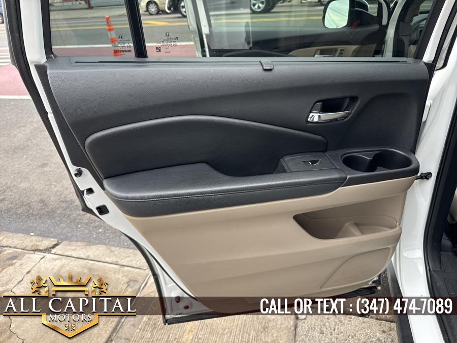2022 Honda Pilot Touring 8-Passenger AWD photo