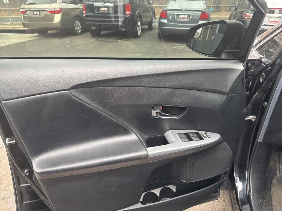 2013 Toyota Venza LE photo