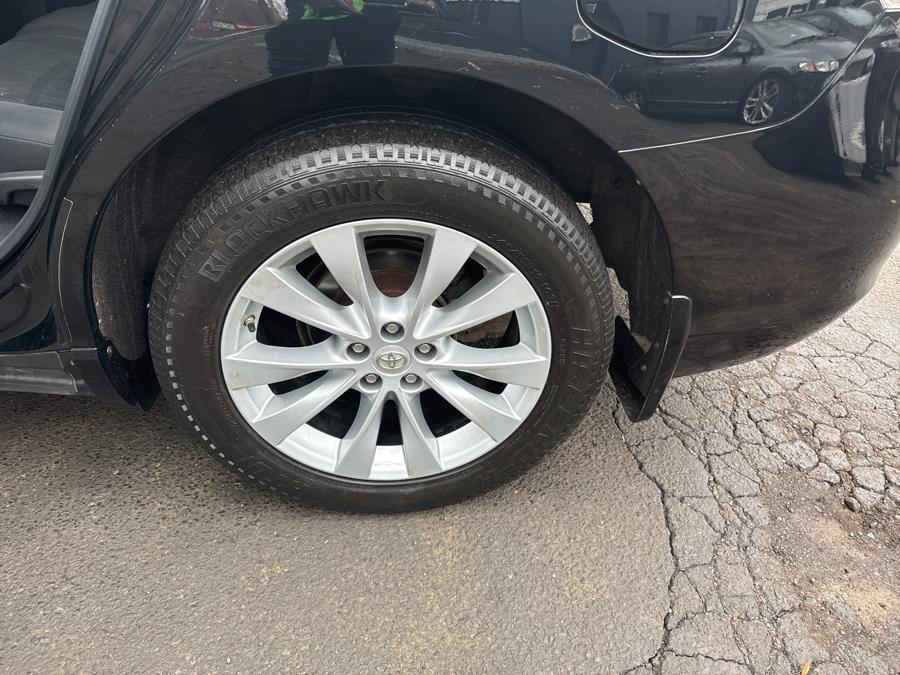 2013 Toyota Venza LE photo