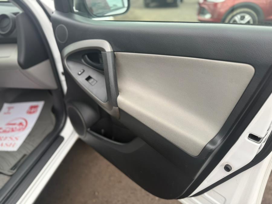 2010 Toyota RAV4 photo