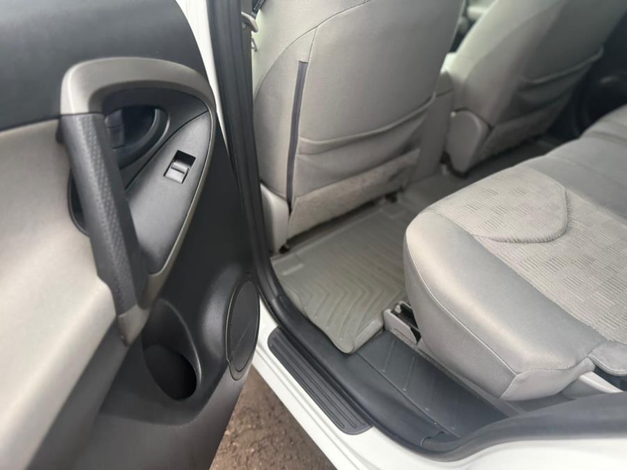 2010 Toyota RAV4 photo