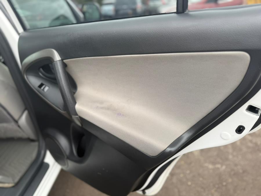 2010 Toyota RAV4 photo
