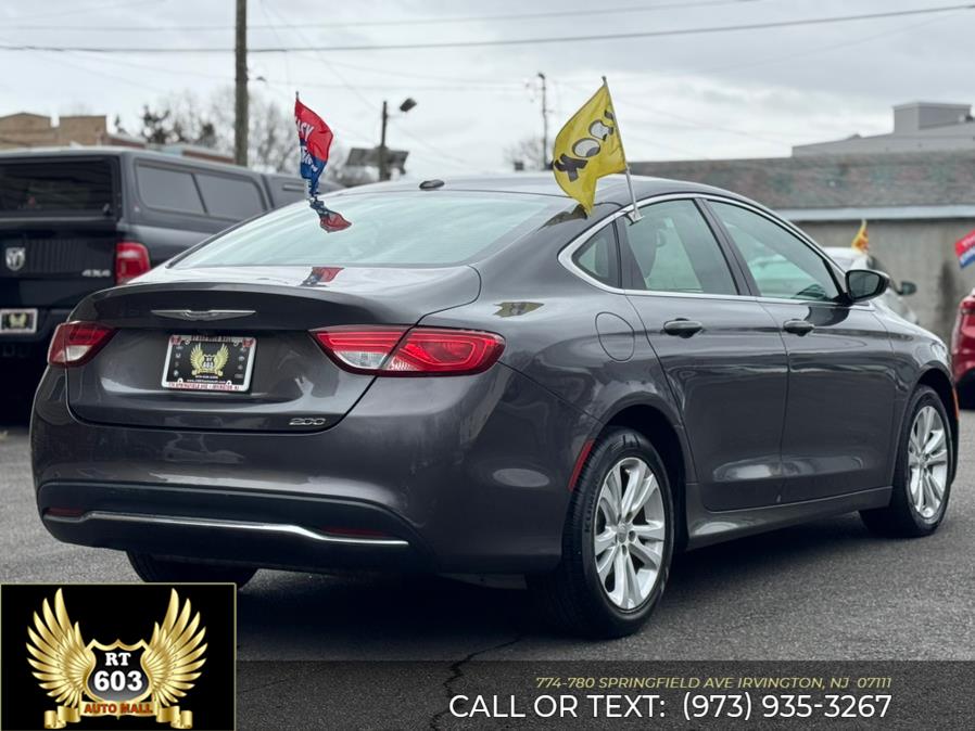 2016 Chrysler 200 4dr Sdn Limited FWD photo