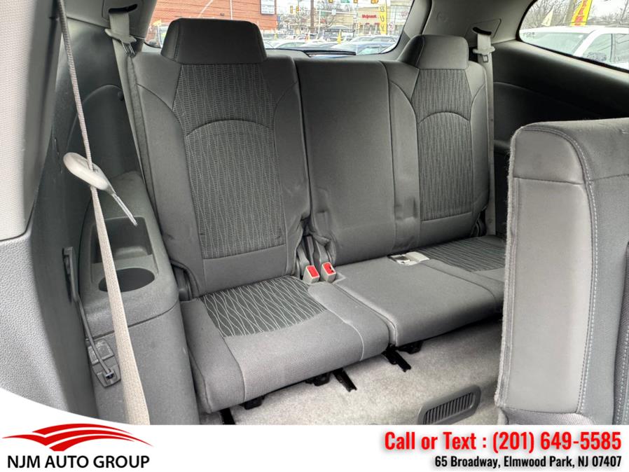 2016 Chevrolet Traverse AWD 4dr LS photo