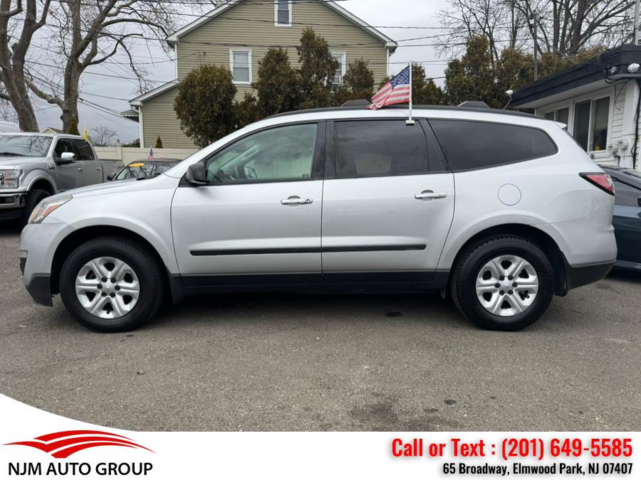 2016 Chevrolet Traverse AWD 4dr LS photo