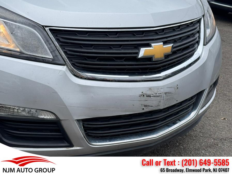 2016 Chevrolet Traverse AWD 4dr LS photo