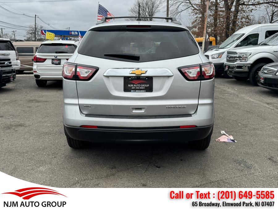 2016 Chevrolet Traverse AWD 4dr LS photo