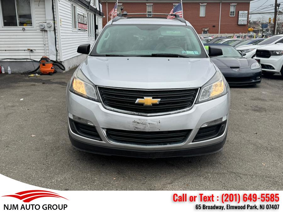 2016 Chevrolet Traverse AWD 4dr LS photo