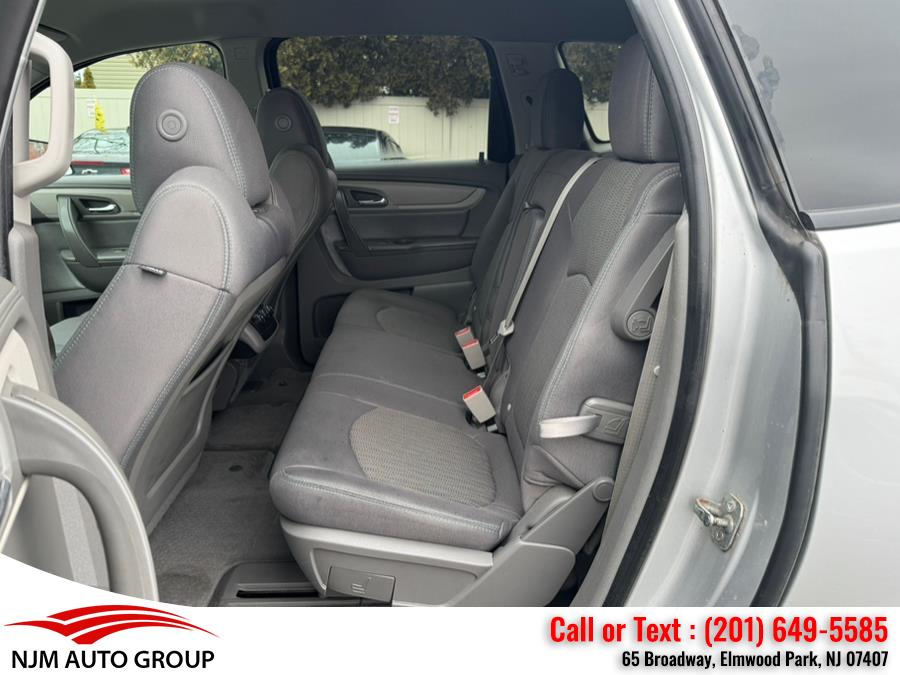 2016 Chevrolet Traverse AWD 4dr LS photo
