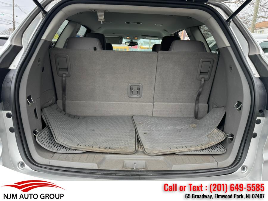 2016 Chevrolet Traverse AWD 4dr LS photo