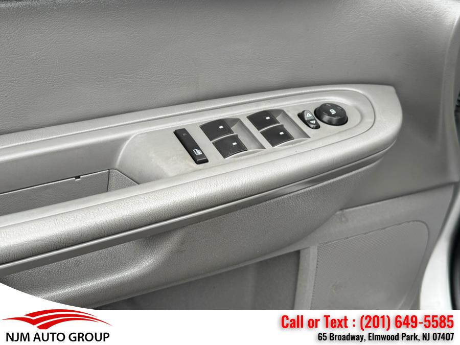 2016 Chevrolet Traverse AWD 4dr LS photo