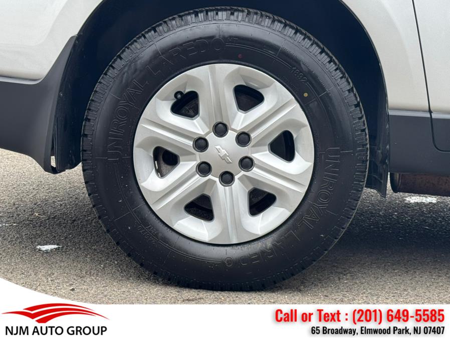 2016 Chevrolet Traverse AWD 4dr LS photo