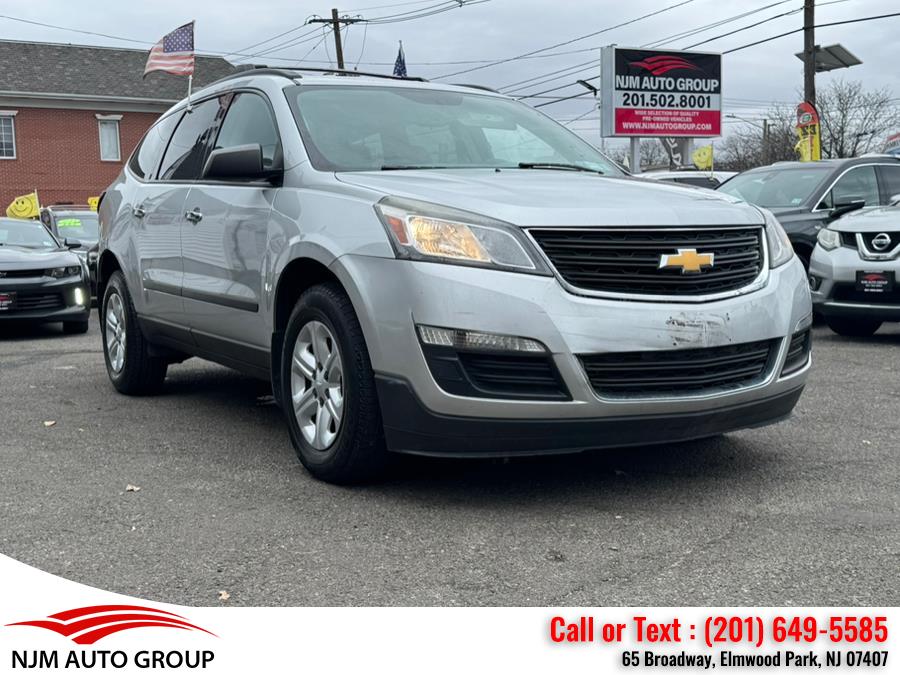 2016 Chevrolet Traverse AWD 4dr LS photo