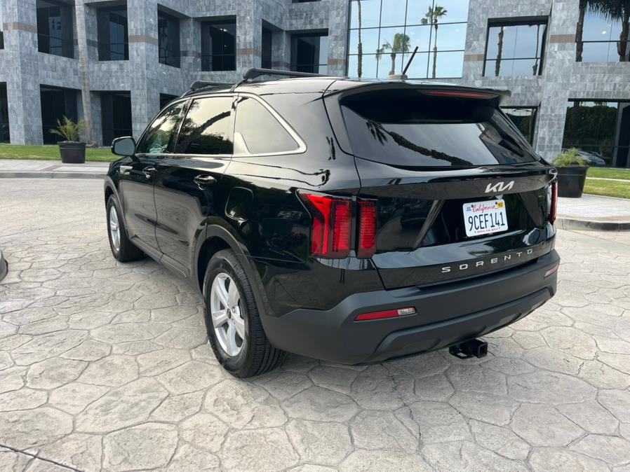 2022 Kia Sorento LX FWD photo